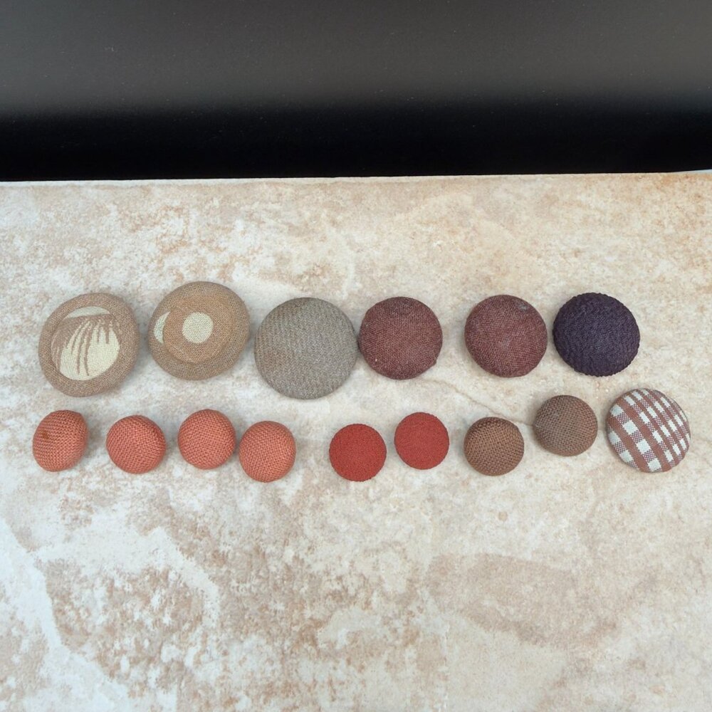 Vintage Mixed Button Lot Fabric Covered Metal Plastic Sewing Craft Variety - Picture 2 of 11